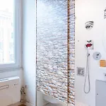 Apartment Lion 99 Rom